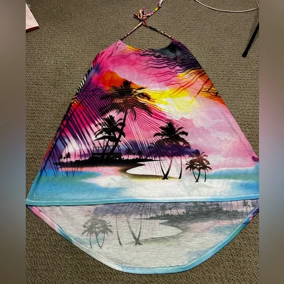 Small Coverup - Picture 1 of 8